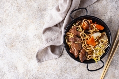 Asian noodles with meat and vegetables